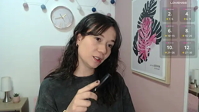 Snapshot of lanna_1878 chatting on 10/20/25, 01:33 lanna 1878 online show from 10/20/25, 01:33