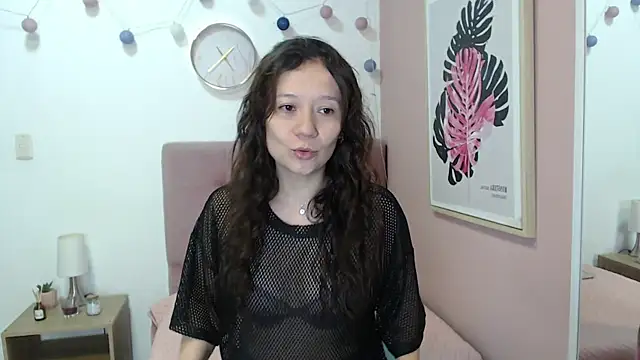 Snapshot of lanna_1878 chatting on 05/13/26, 12:57 lanna 1878 online show from 05/13/26, 12:57