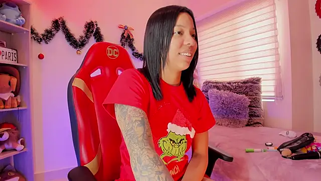 Snapshot of madelyn_rose_ chatting on 12/26/24, 05:51 madelyn rose  online show from 12/26/24, 05:51