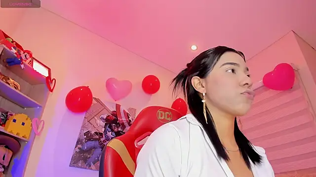 Snapshot of madelyn_rose_ chatting on 02/15/25, 02:37 madelyn rose  online show from 02/15/25, 02:37