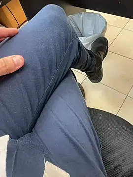 hotisraeli online show from 03/06/25, 07:57