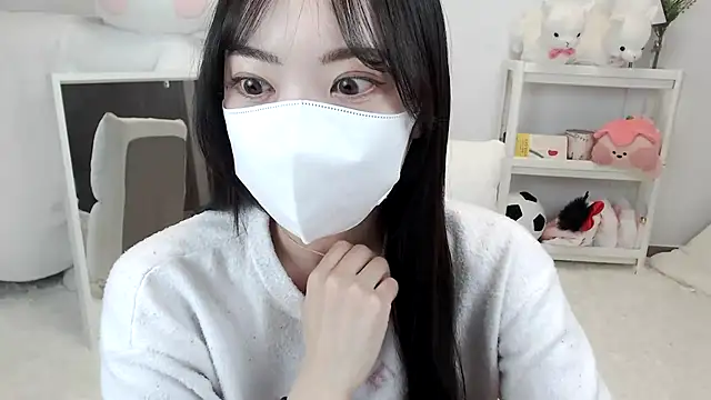 Snapshot of momo_room chatting on 05/01/26, 11:59 momo room online show from 05/01/26, 11:59