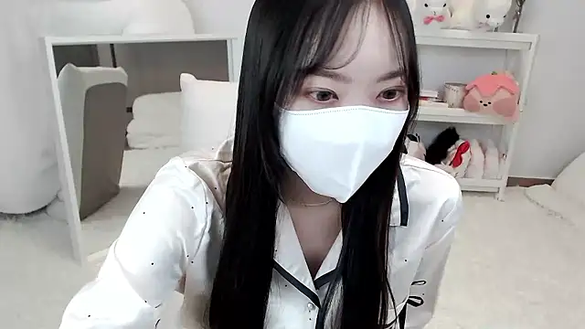 Snapshot of momo_room chatting on 05/09/26, 11:59 momo room online show from 05/09/26, 11:59