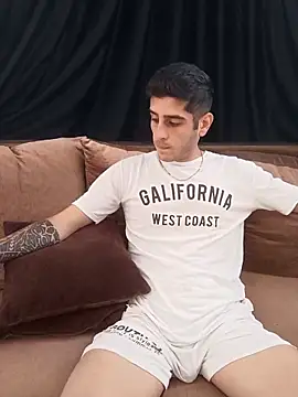 arenn1997 online show from 10/09/25, 12:14