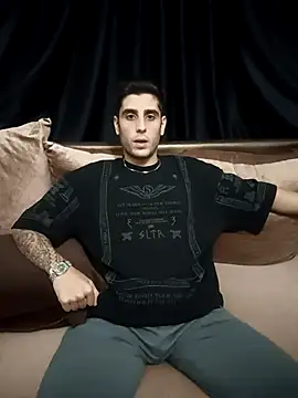 arenn1997 online show from 10/11/25, 12:32