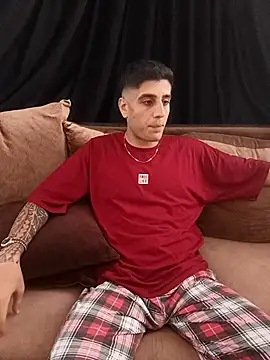 arenn1997 online show from 10/11/25, 12:36