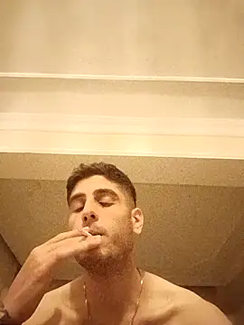 arenn1997 online show from 11/12/25, 12:22