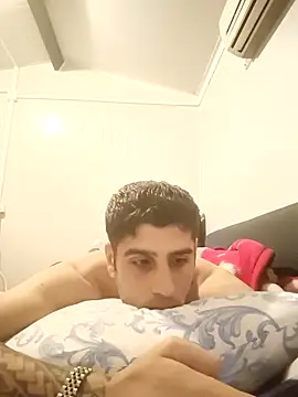 arenn1997 online show from 11/21/25, 12:21