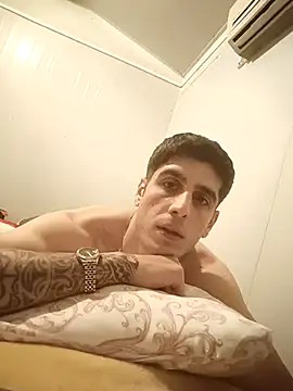 arenn1997 online show from 12/17/25, 12:27