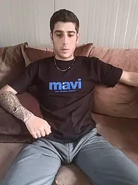 arenn1997 online show from 04/14/26, 12:11