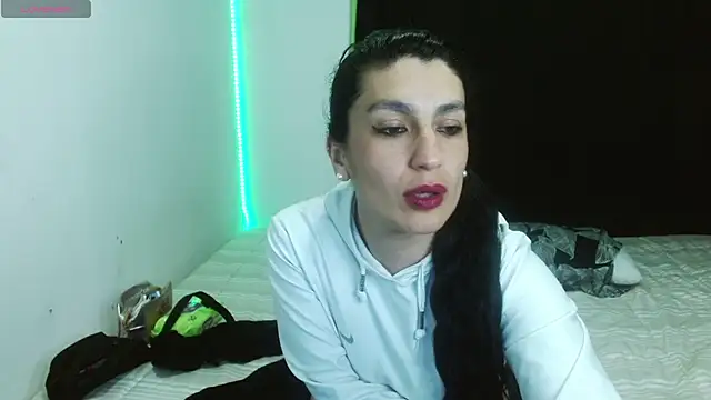 cristina connor online show from 01/07/25, 01:28