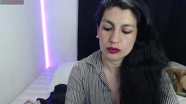 cristina connor online show from 01/15/25, 04:25