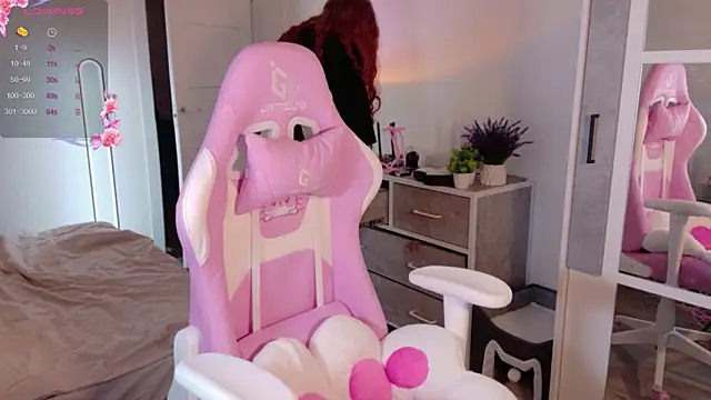 cinnabon girls online show from 10/16/25, 05:08