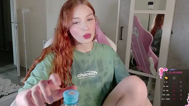 cinnabon girls online show from 12/18/25, 02:39