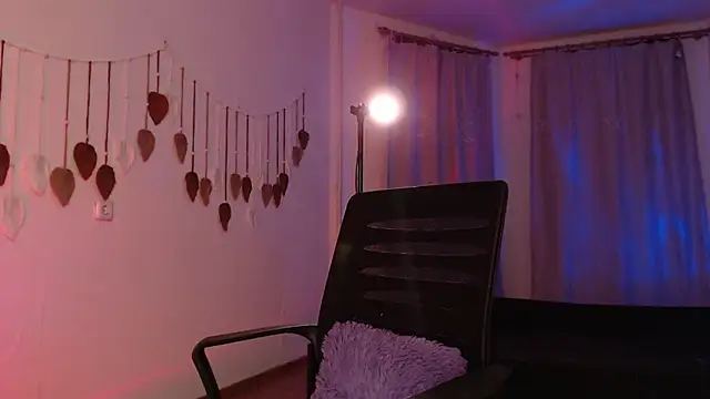 Mayrumey online show from 04/12/26, 04:56