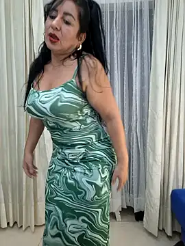 viollett 28 online show from 09/18/25, 12:34