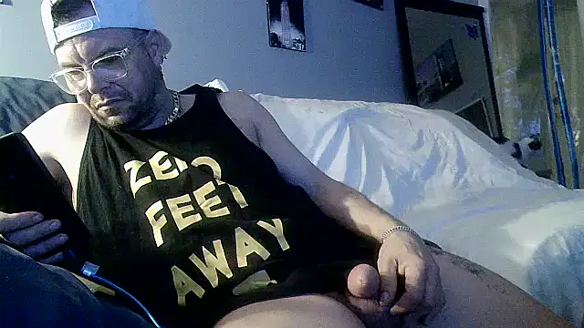 Snapshot of Vinyboy69 chatting on 05/06/26, 06:30 Vinyboy69 online show from 05/06/26, 06:30