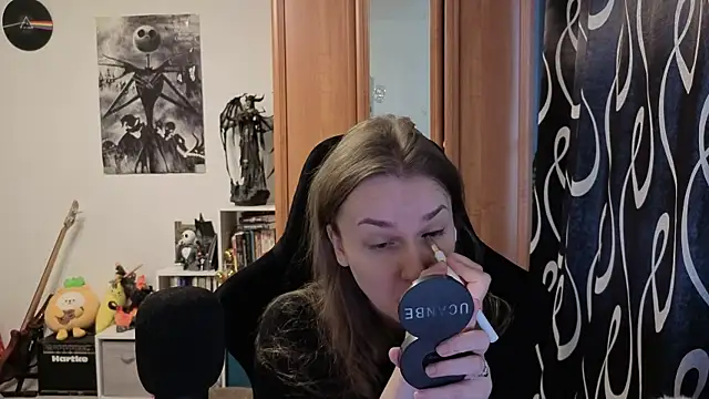 Snapshot of stellablondy chatting on 10/11/25, 02:04 stellablondy online show from 10/11/25, 02:04