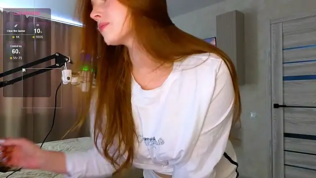Snapshot of Meow_babe chatting on 06/16/26, 10:40 Meow babe online show from 06/16/26, 10:40