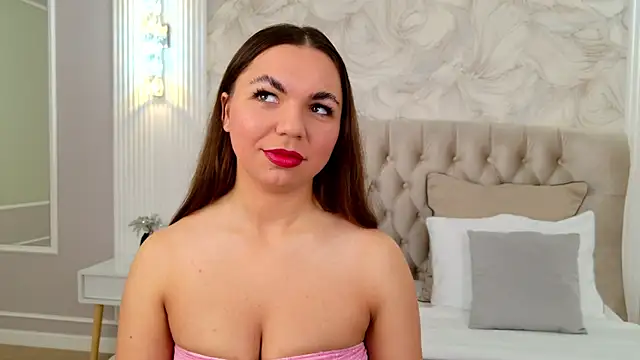 Snapshot of CamillaLarson chatting on 04/29/26, 03:10 CamillaLarson online show from 04/29/26, 03:10