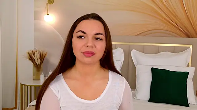 Snapshot of CamillaLarson chatting on 05/27/26, 03:03 CamillaLarson online show from 05/27/26, 03:03