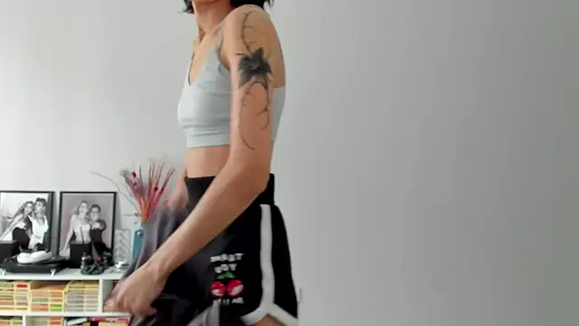 ailey chao online show from 11/19/25, 03:28