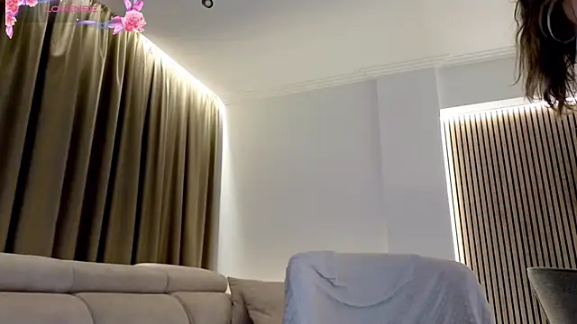 ReyaSophia online show from 09/12/25, 08:42