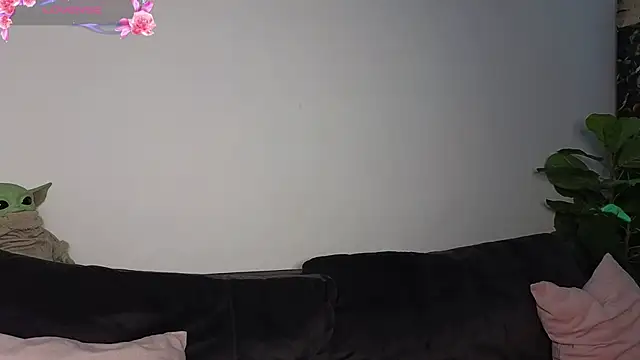 ReyaSophia online show from 12/21/25, 08:05