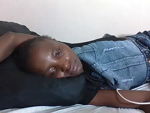 SexyNeedle22 online show from 10/03/25, 11:02