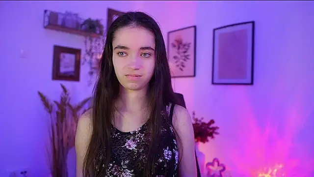 Gia Paige18 online show from 11/01/25, 09:22