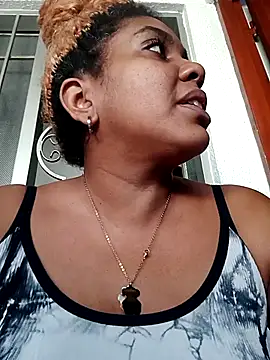 Snapshot of ELLA_KELLY chatting on 05/16/26, 11:53 ELLA KELLY online show from 05/16/26, 11:53