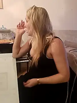 Snapshot of Chatonne69 chatting on 12/28/24, 03:04 Chatonne69 online show from 12/28/24, 03:04