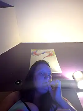 Snapshot of slutty_crystal_ chatting on 09/26/25, 09:41 slutty crystal  online show from 09/26/25, 09:41
