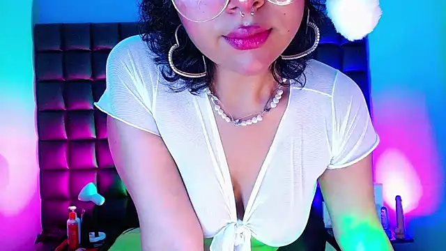 Snapshot of kuromi69 chatting on 12/21/24, 04:52 kuromi69 online show from 12/21/24, 04:52