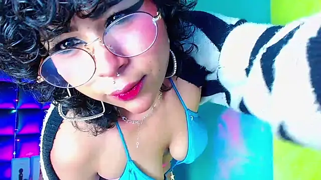 Snapshot of kuromi69 chatting on 01/17/25, 05:11 kuromi69 online show from 01/17/25, 05:11