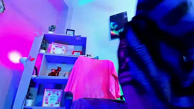 Snapshot of kuromi69 chatting on 09/12/25, 06:24 kuromi69 online show from 09/12/25, 06:24