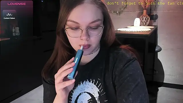 Snapshot of EvaBae chatting on 01/05/25, 04:16 EvaBae online show from 01/05/25, 04:16