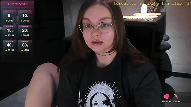 Snapshot of EvaBae chatting on 01/05/25, 07:17 EvaBae online show from 01/05/25, 07:17