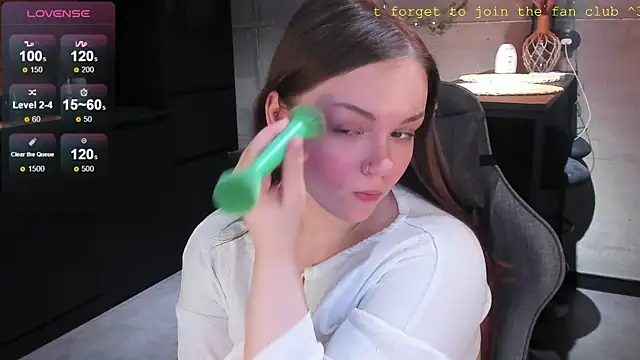 Snapshot of EvaBae chatting on 01/08/25, 01:41 EvaBae online show from 01/08/25, 01:41