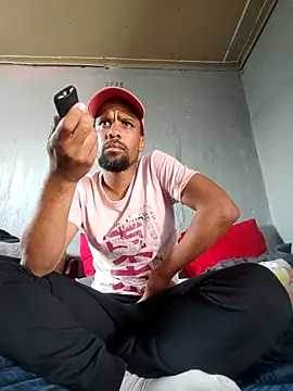 Snapshot of Tigermanboy chatting on 09/23/25, 11:24 Tigermanboy online show from 09/23/25, 11:24