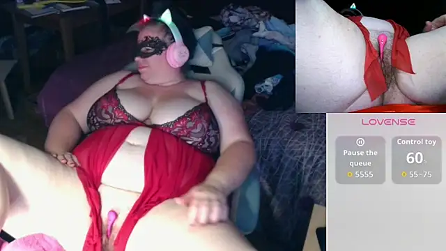 Snapshot of BBW-Ginger chatting on 04/13/26, 09:31 BBW-Ginger online show from 04/13/26, 09:31