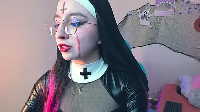 Julieta cott online show from 10/31/25, 12:22