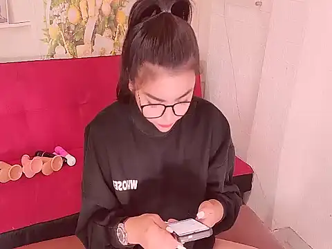 Snapshot of SexualStruggle chatting on 12/16/25, 08:30 SexualStruggle online show from 12/16/25, 08:30