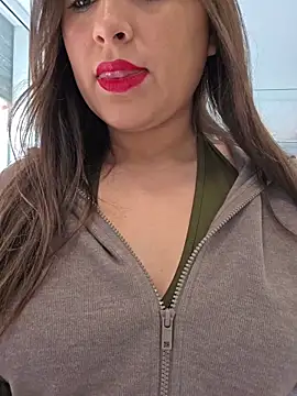 GatitaXD27 online show from 11/24/25, 10:37