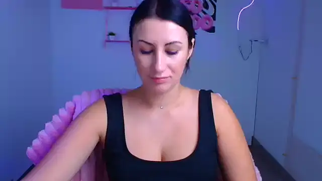 Loren Moa online show from 10/24/25, 11:50