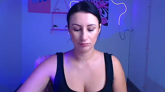 Loren Moa online show from 11/12/25, 01:00