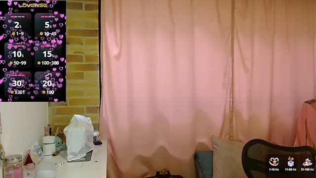 Snapshot of emitaa17228o chatting on 01/14/25, 06:28 emitaa17228o online show from 01/14/25, 06:28