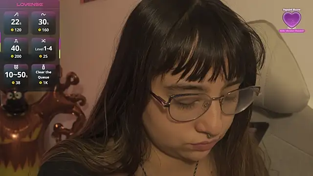 Snapshot of emitaa17228o chatting on 11/02/25, 08:33 emitaa17228o online show from 11/02/25, 08:33