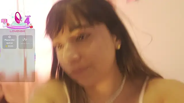 Snapshot of emitaa17228o chatting on 02/06/26, 10:24 emitaa17228o online show from 02/06/26, 10:24