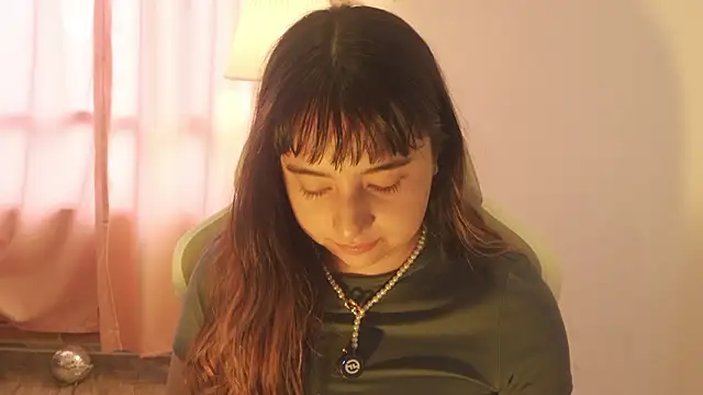 Snapshot of emitaa17228o chatting on 02/13/26, 09:00 emitaa17228o online show from 02/13/26, 09:00